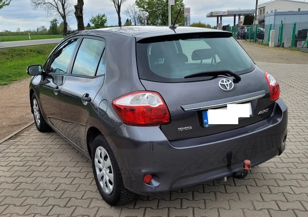 Toyota Auris cena 21990 przebieg: 220000, rok produkcji 2010 z Kutno małe 466